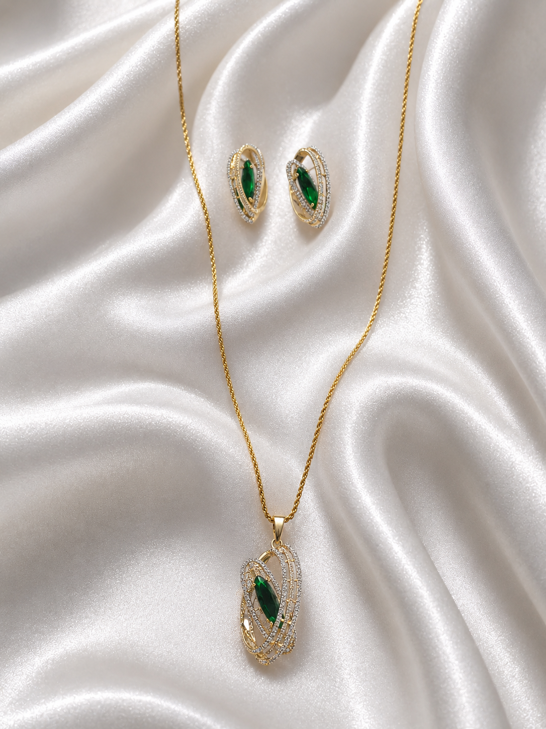 Green & White AD Chain set #J106